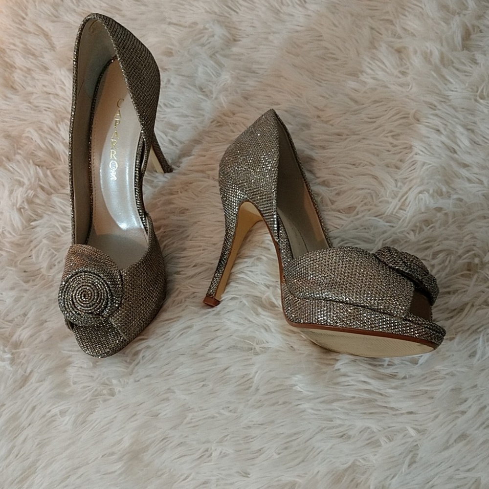 Glitzy Metallic Gold Caparros Heels sz 8